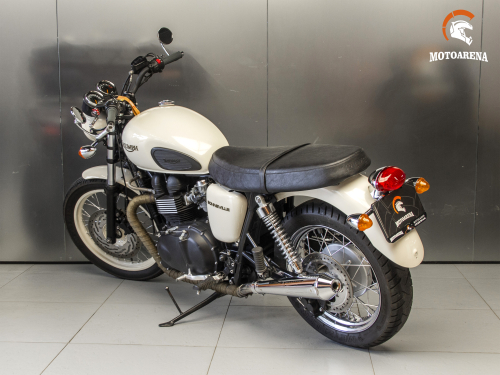 Triumph Bonneville T100 фото 7