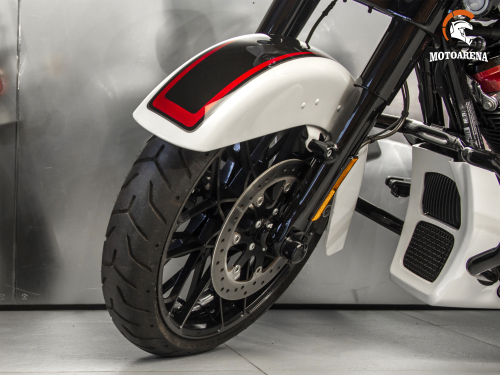 Harley-Davidson CVO FLHXSE фото 17