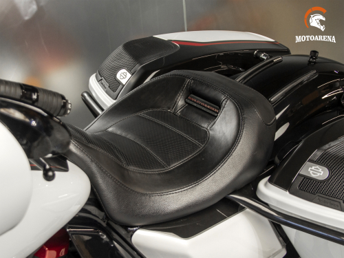 Harley-Davidson CVO FLHXSE фото 15