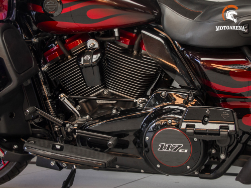 Harley-Davidson CVO Road Glide Limited фото 4