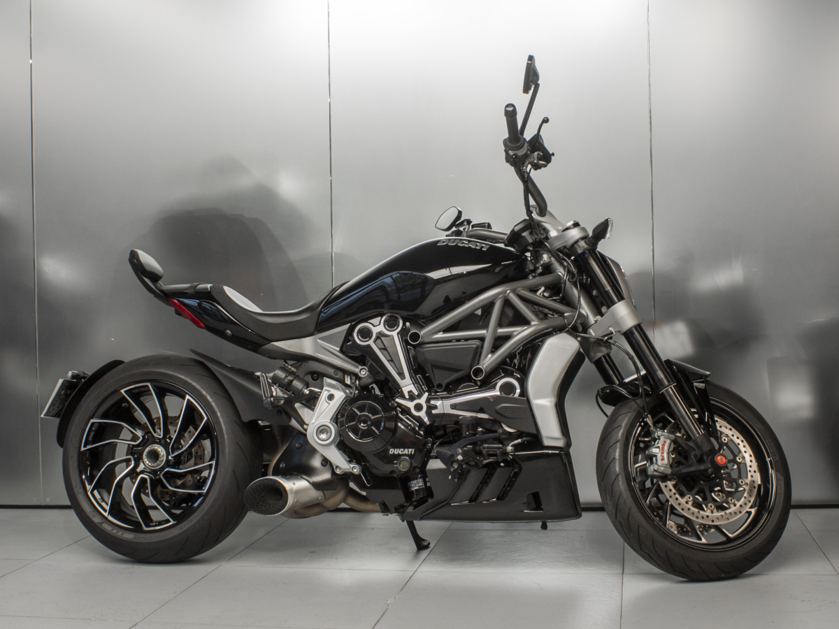 XDIAVEL Black Matt