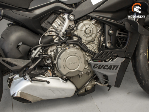 Ducati Streetfighter V4 фото 13