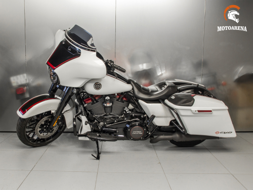 Harley-Davidson CVO FLHXSE фото 6
