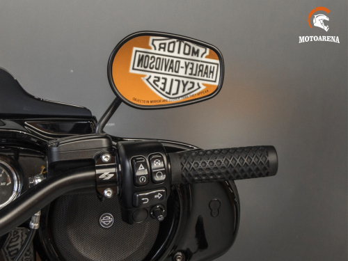 Harley-Davidson Street Glide фото 12