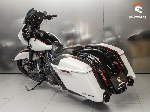 Harley-Davidson CVO FLHXSE фото 7