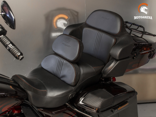 Harley-Davidson CVO Road Glide Limited фото 7